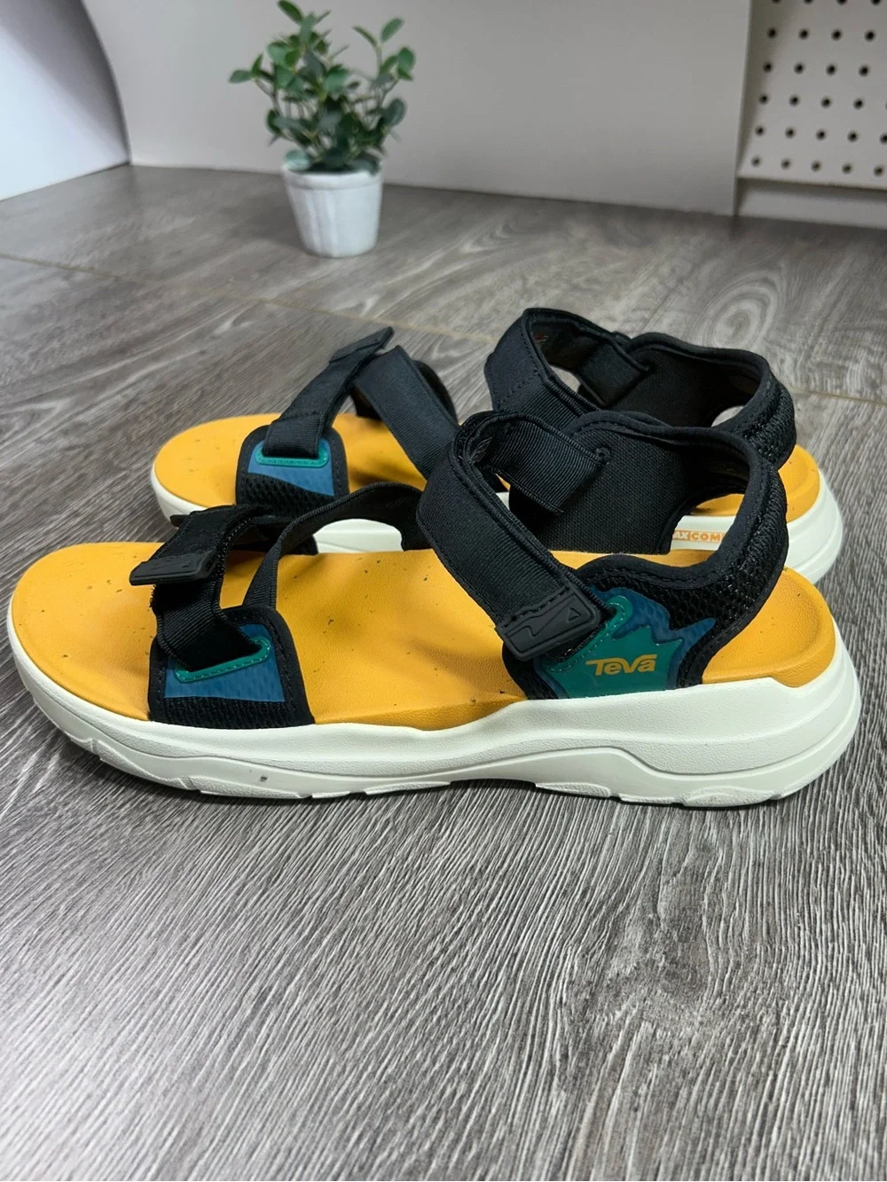 Teva zimic sandals