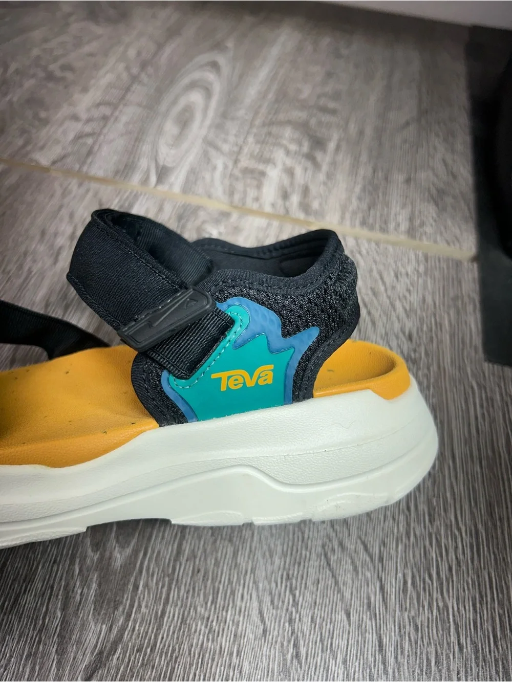 Teva zimic sandals
