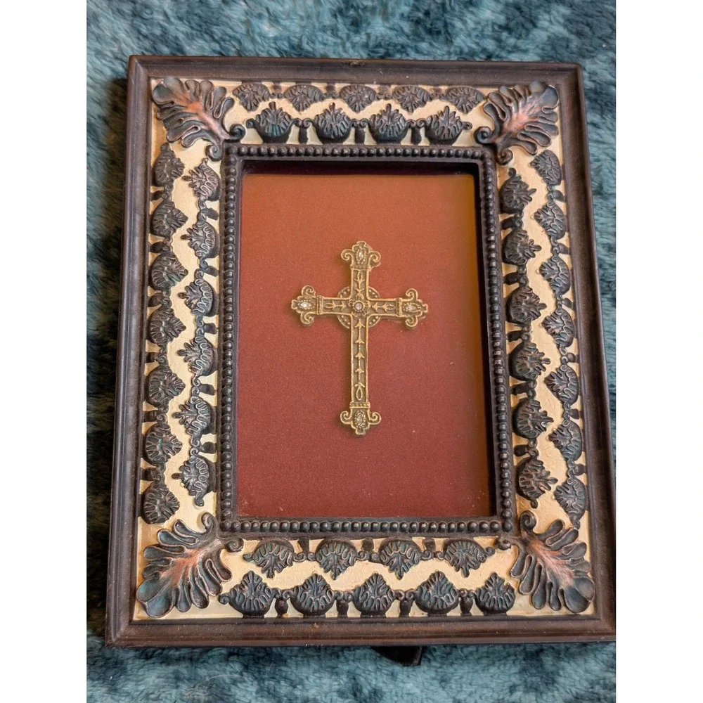 VTG Ornate Framed Wall/tabletop Cross Shadow Box Belinda Miley Style Filigree
