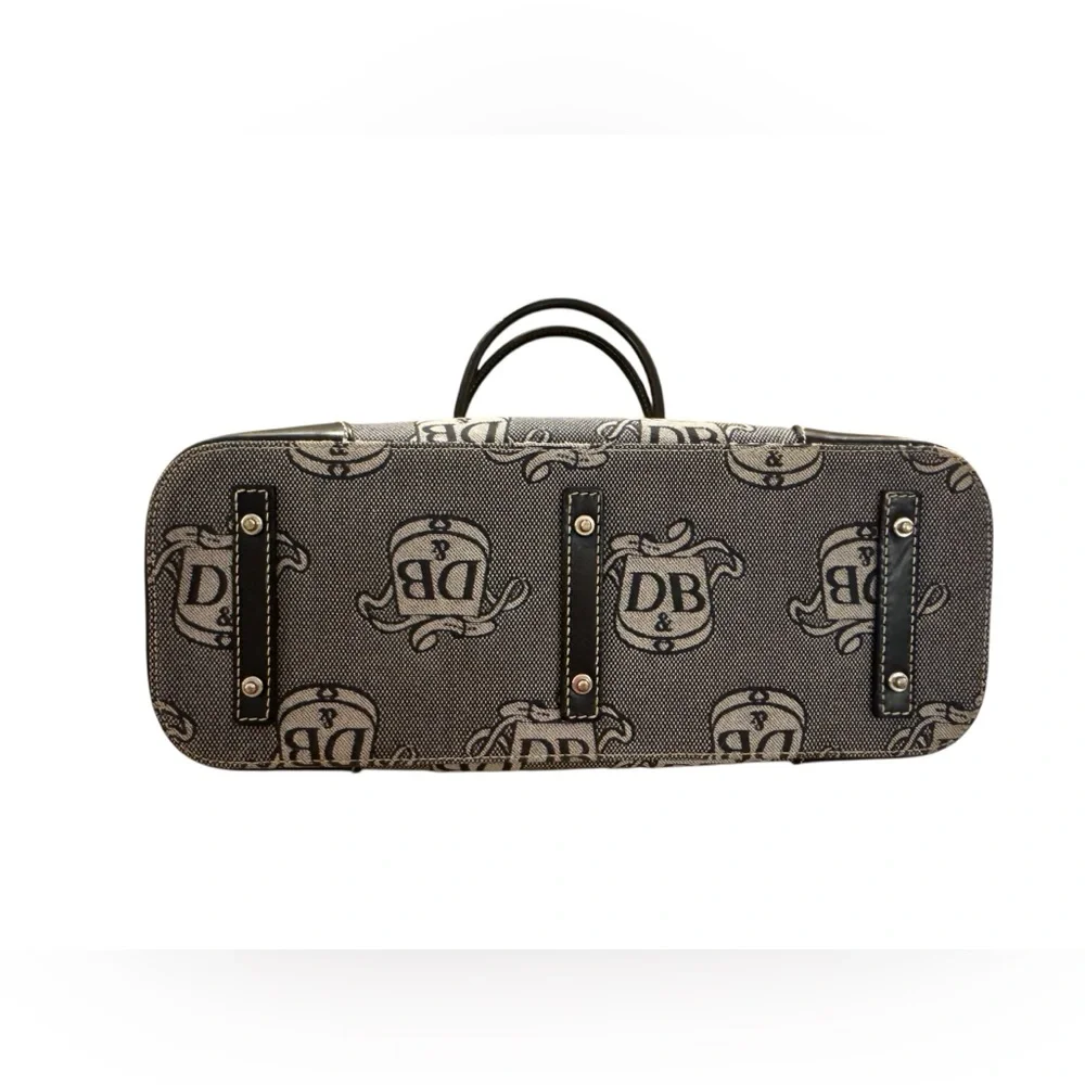 Dooney & Bourke excellent clean