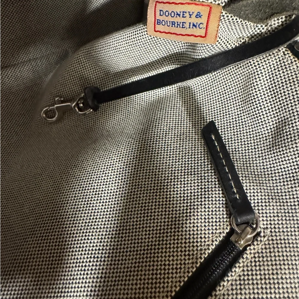 Dooney & Bourke excellent clean