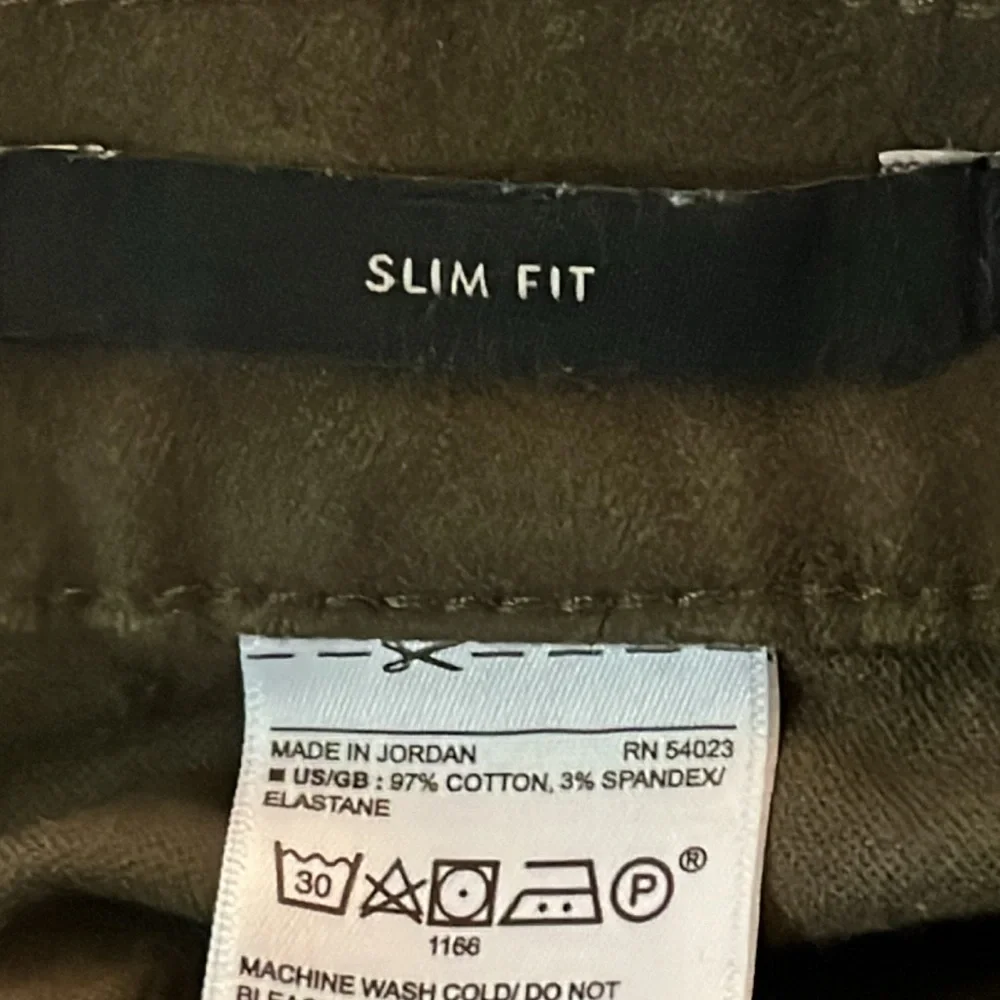 Banana Republic traveler slim fit brushed surplus olive pants size 31x32