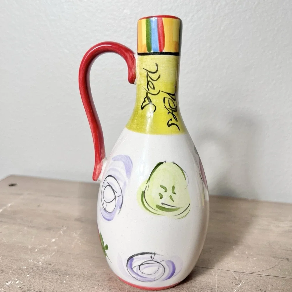 Tabletops Gallery •oil bottle