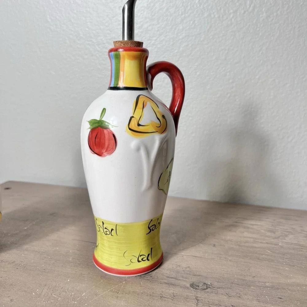 Tabletops Gallery •oil bottle