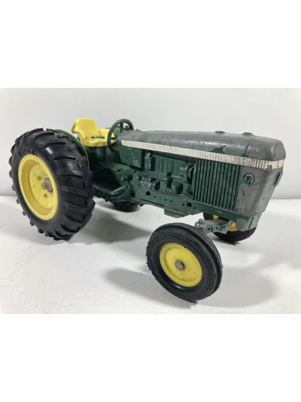 Ertl John Deere Utility Tractor #584 Diecast Toy Farm Vehicle 1:16 Heavy Wear
