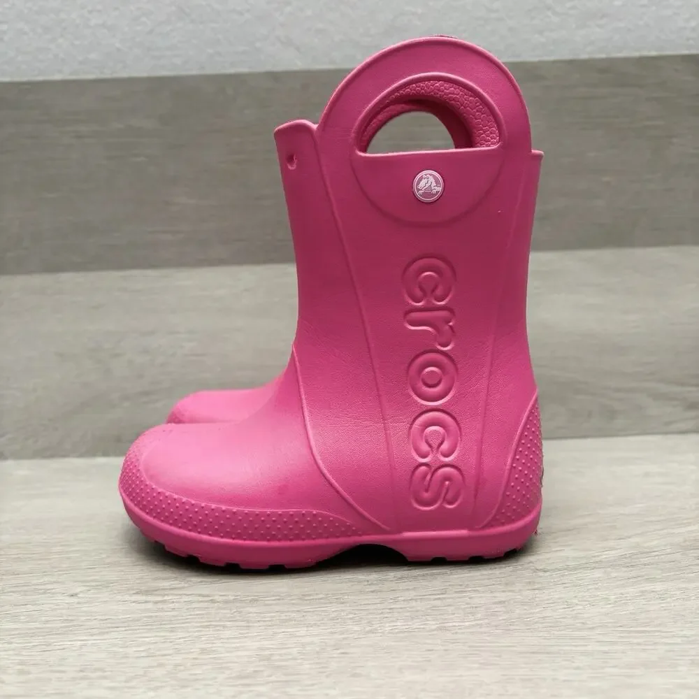CROCS weatherize their