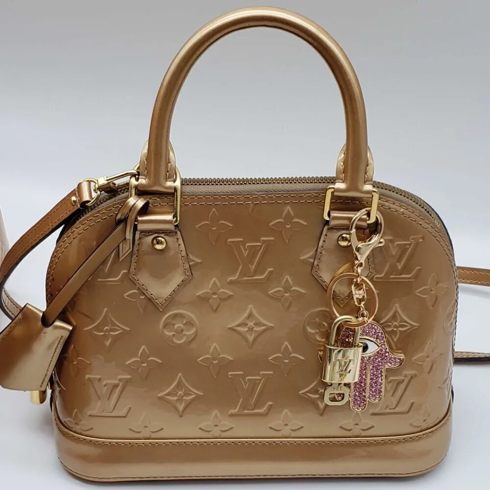 Louis Vuitton #lvkeychain not free