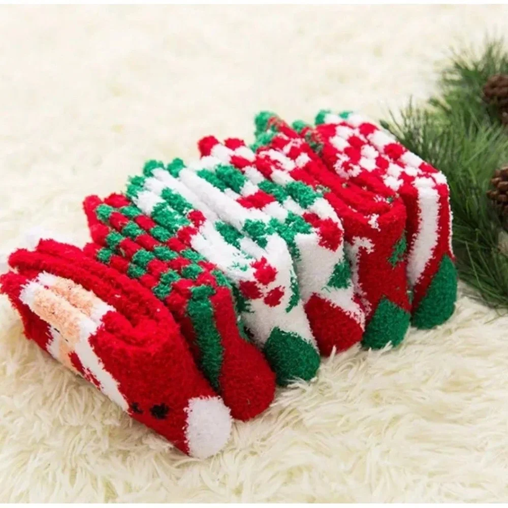 Christmas Heavy Fuzzy Soft Warm Novelty Socks 5pk Reindeer Santa 7-11 NEW‎
