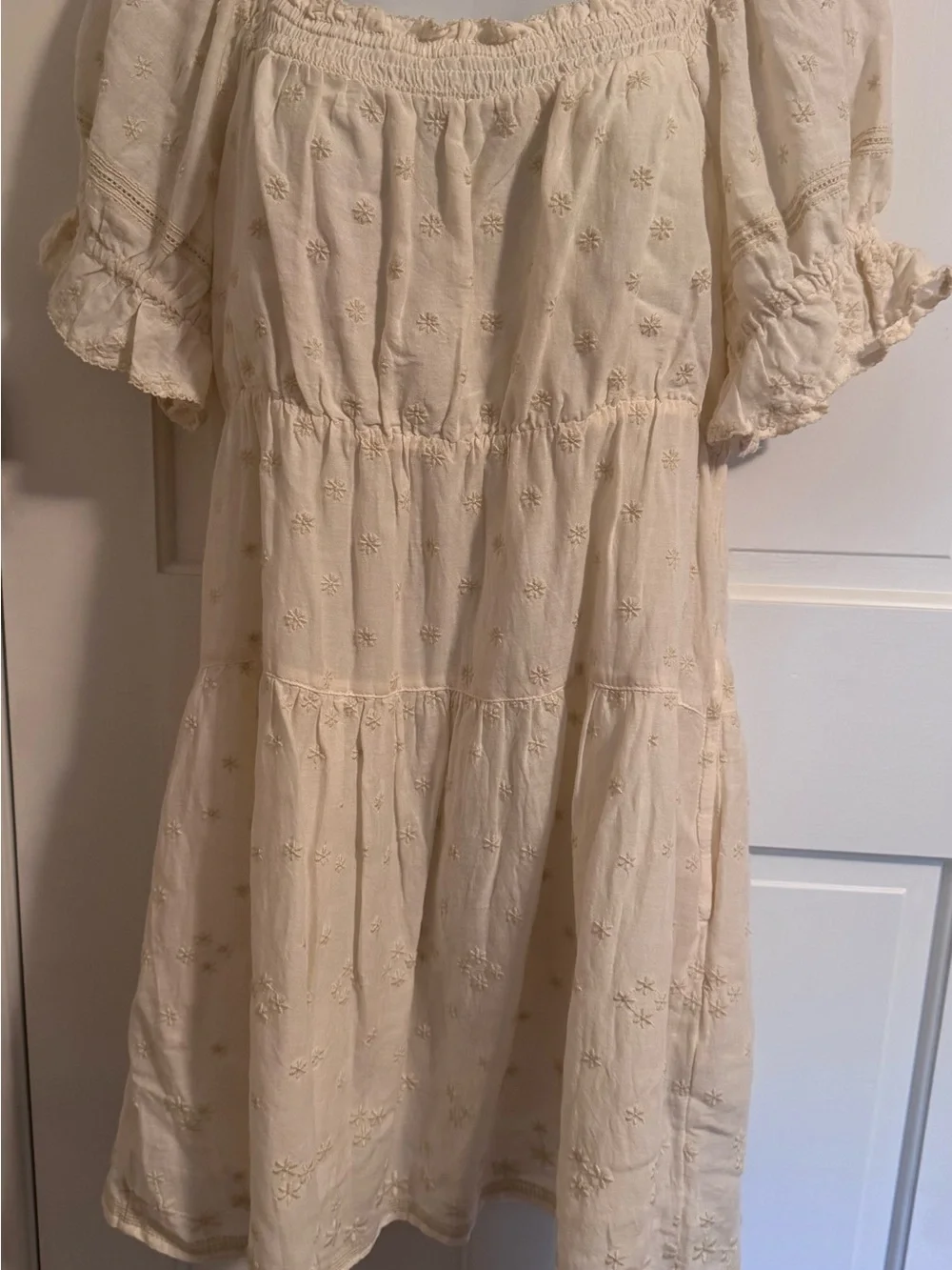 Old Navy Cream Embroidered Tiered Dress size Medium