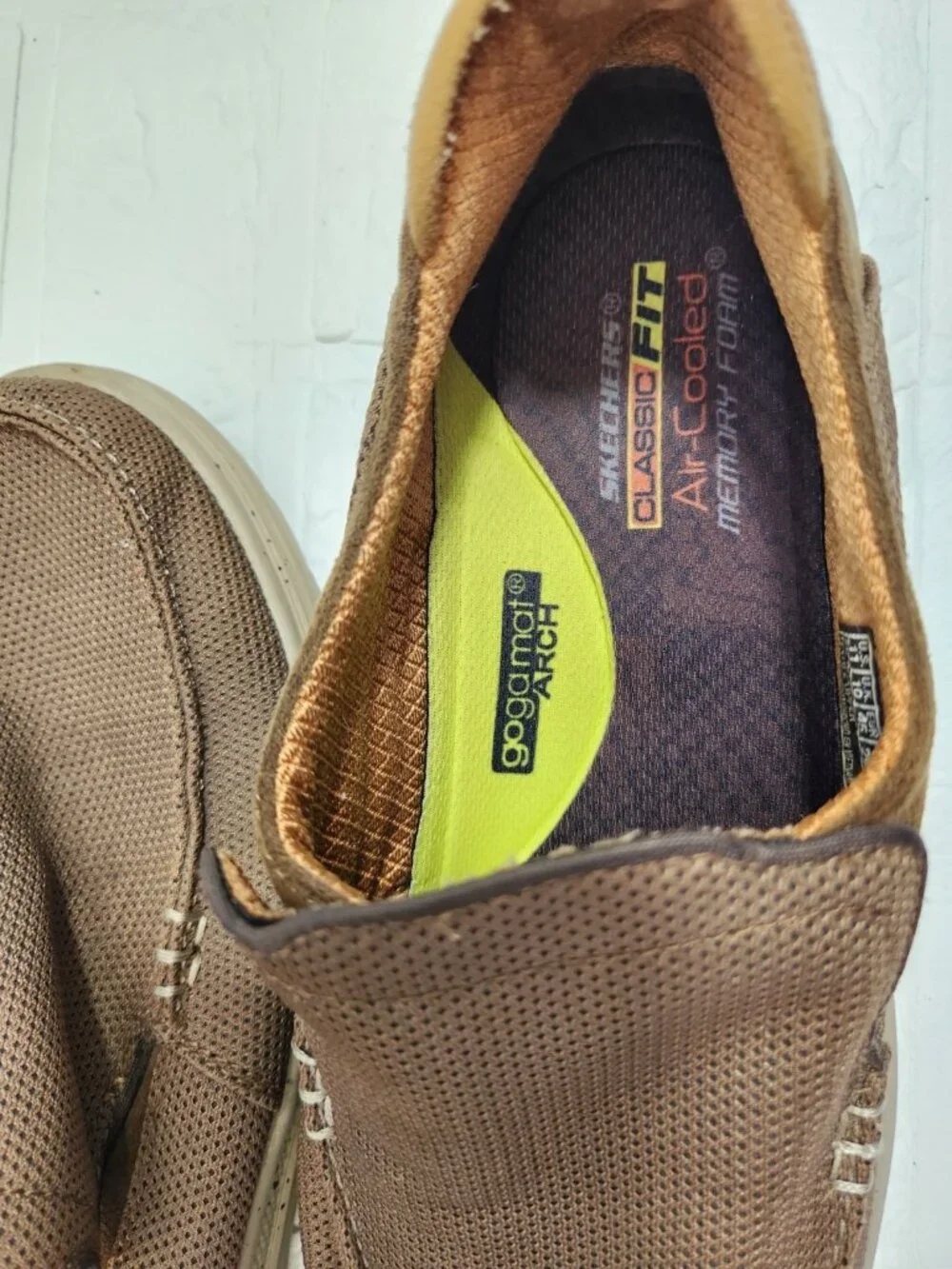 Skechers classic fit