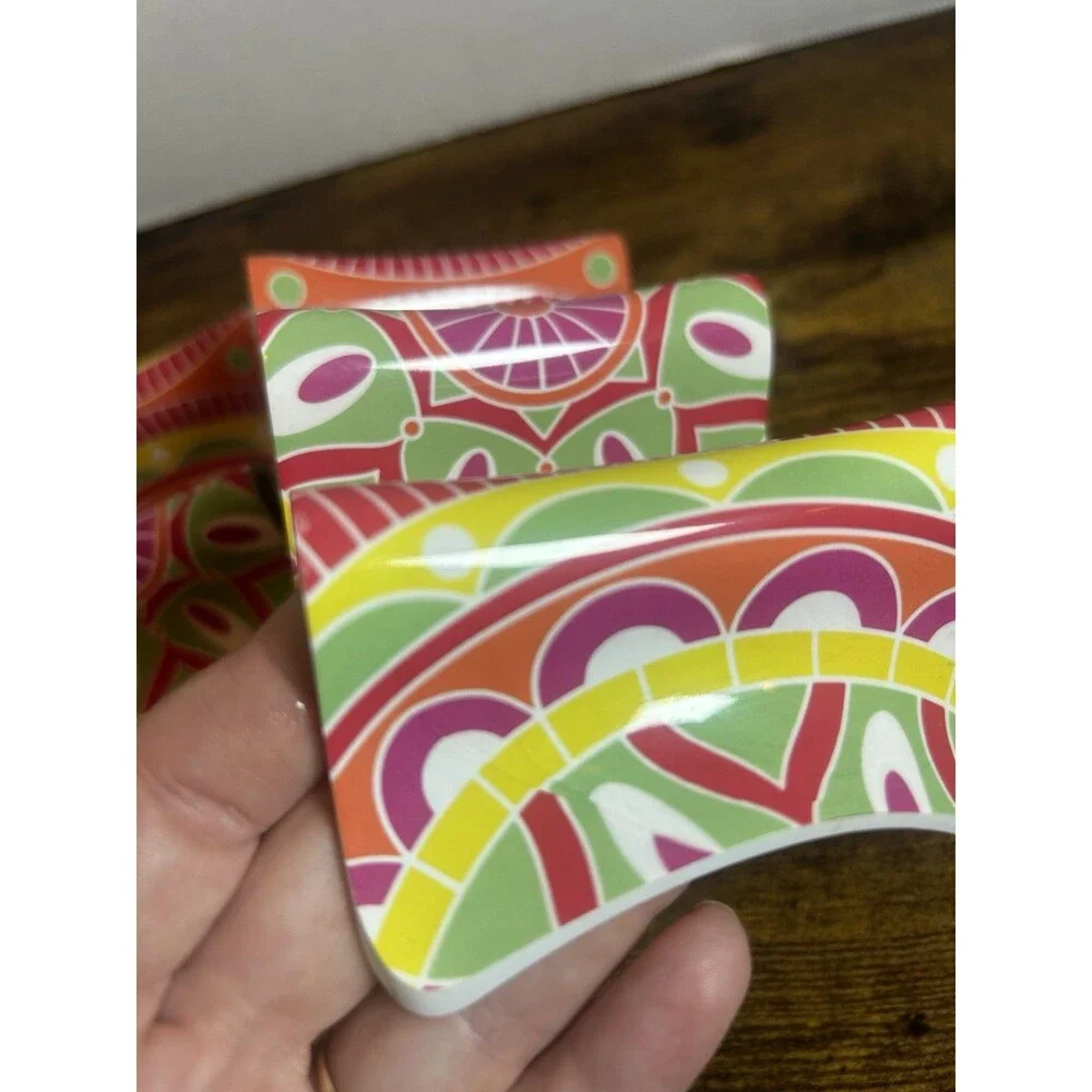 Unbranded serve tacos