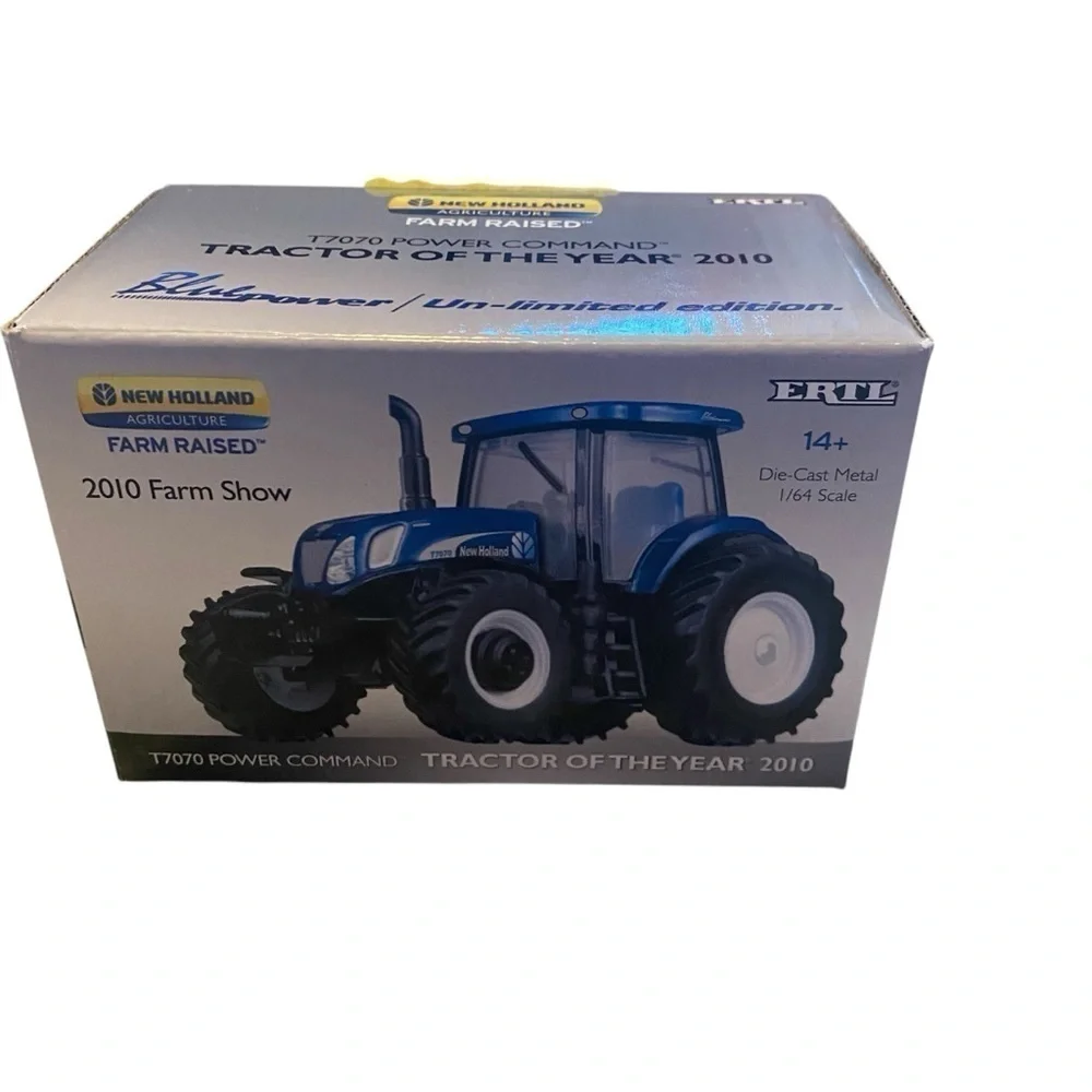 New Holland ERTL 2010 Power Command T7070 Tractor 1/64 Scale Die Cast Metal NEW