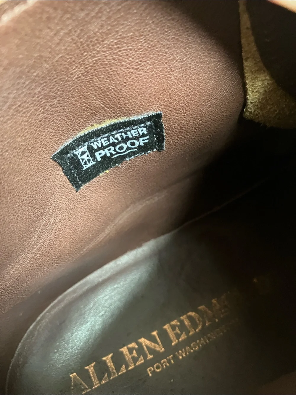 Allen Edmonds suede chukka