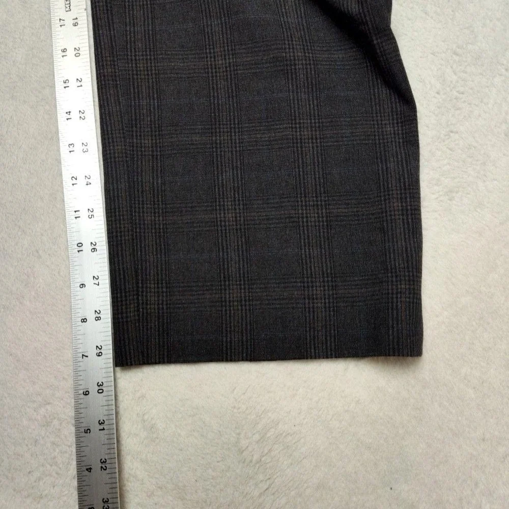 Banana Republic stains brown intact