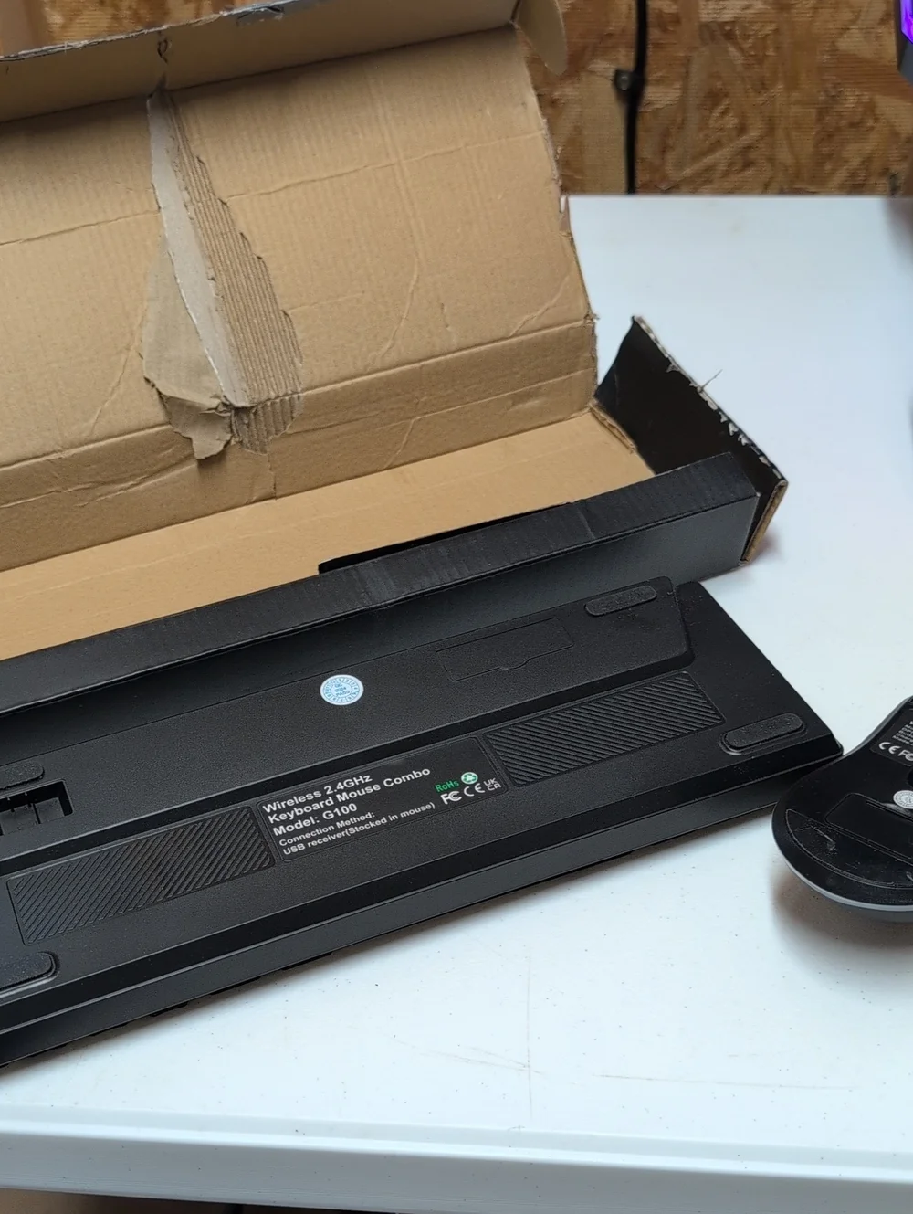 K62 RGB Backlight Keyboard — White. (95)
