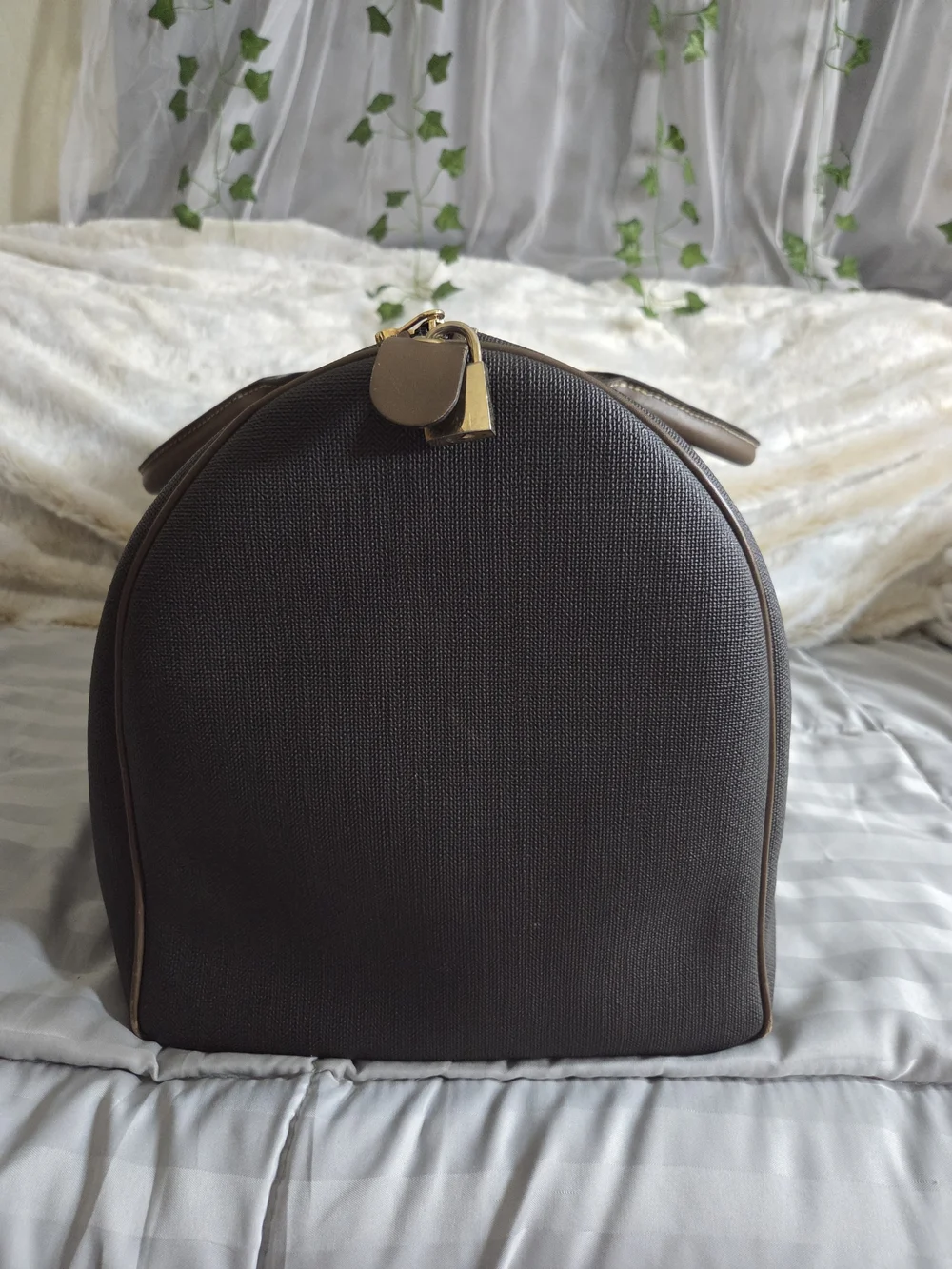 Dunhill textured pvc