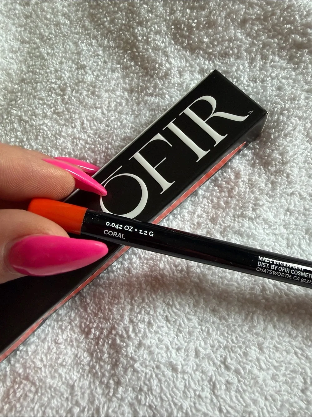lip liner, lipstick , lip gloss bundle