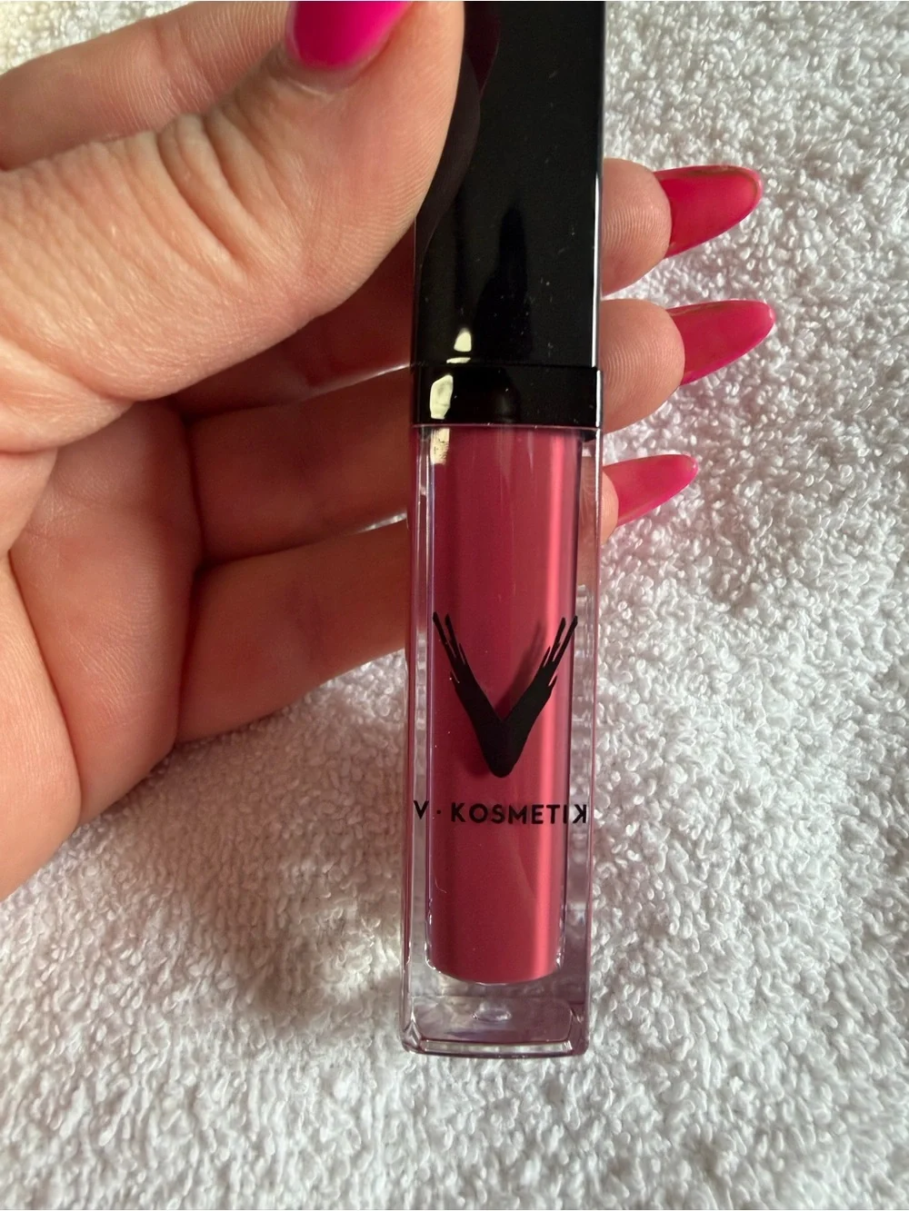 lip liner, lipstick , lip gloss bundle