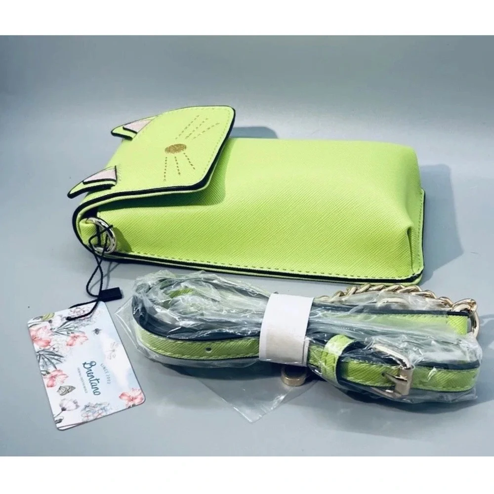 Brentano includes green