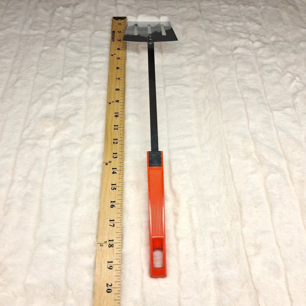 Ekco spatula are features