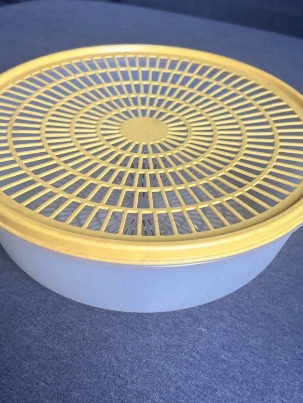 Colander Veggie Washer Vintage Tupperware 1835-4 Strainer Bowl With Lid