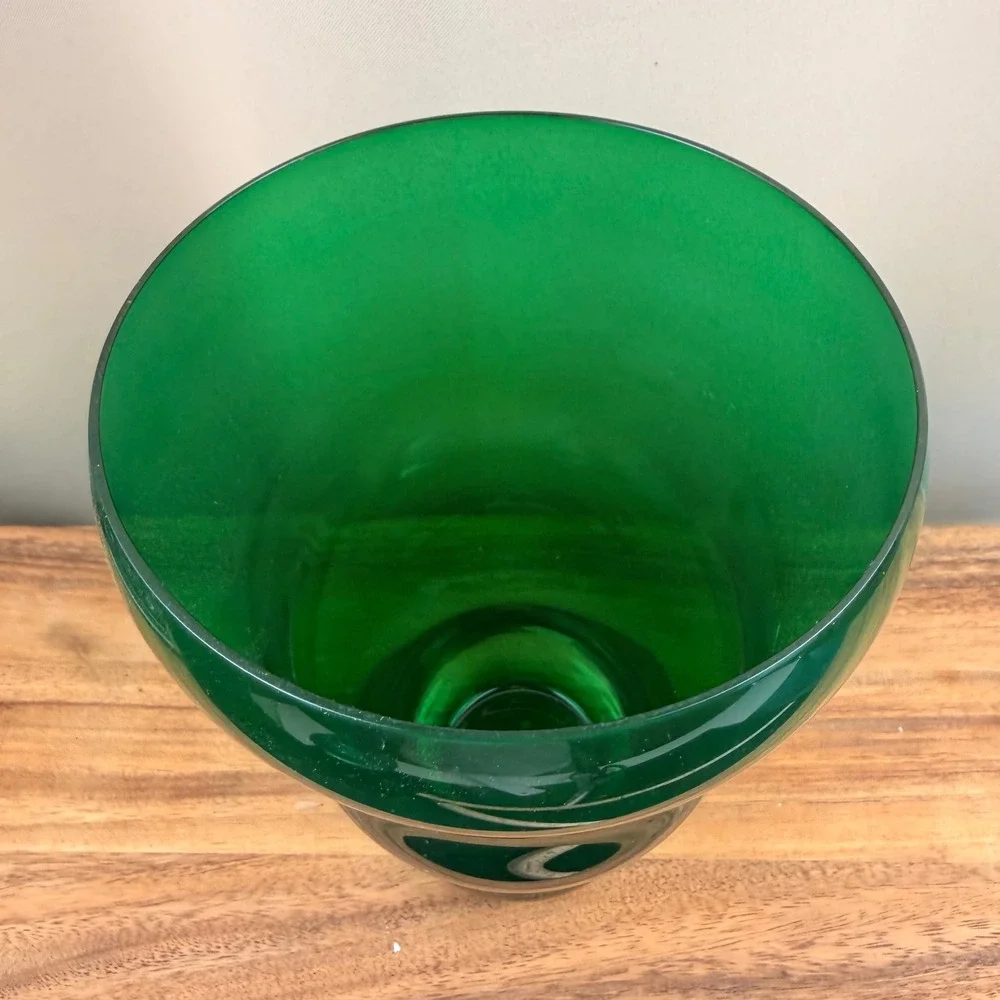 Unbranded emerald green