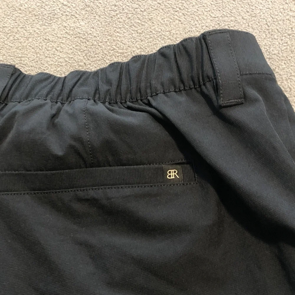 Banana Republic poms used