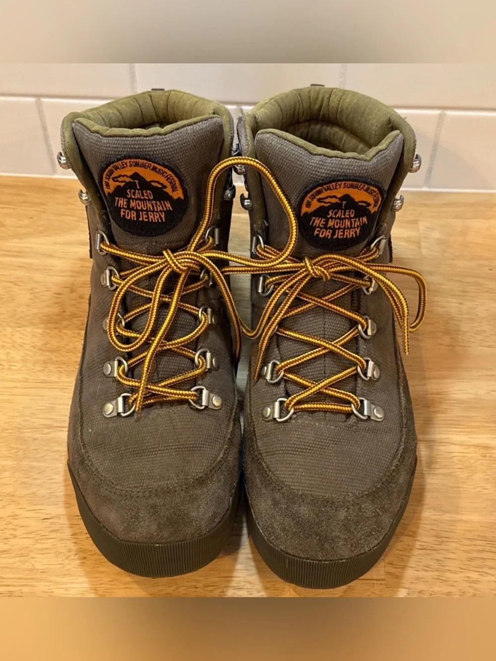 The North Face pair north