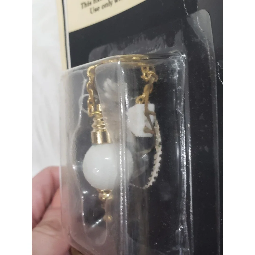 N/A has item opening