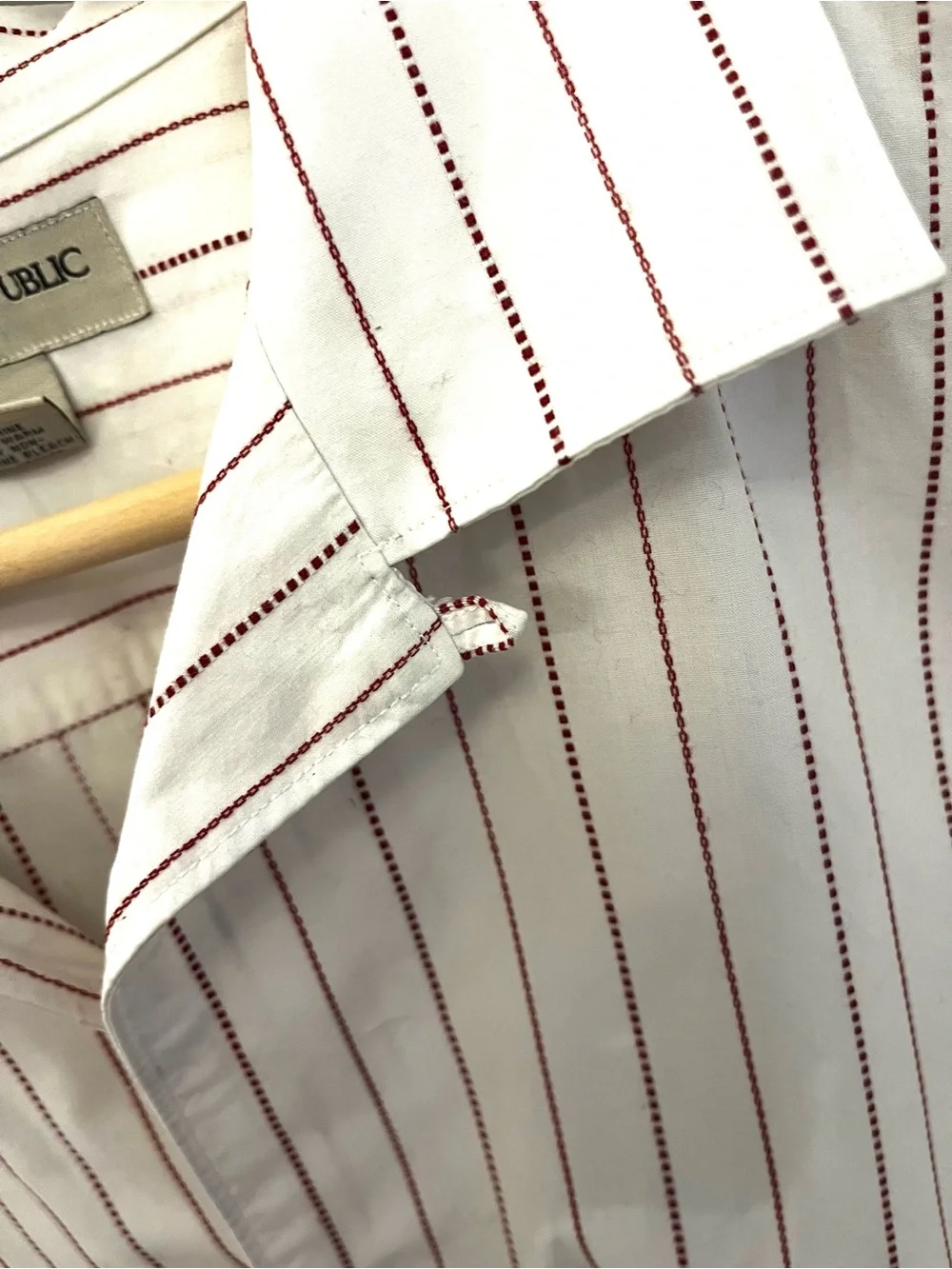 Banana Republic Short-Sleeve White Camp Shirt with Red Pinstripes-sz XL