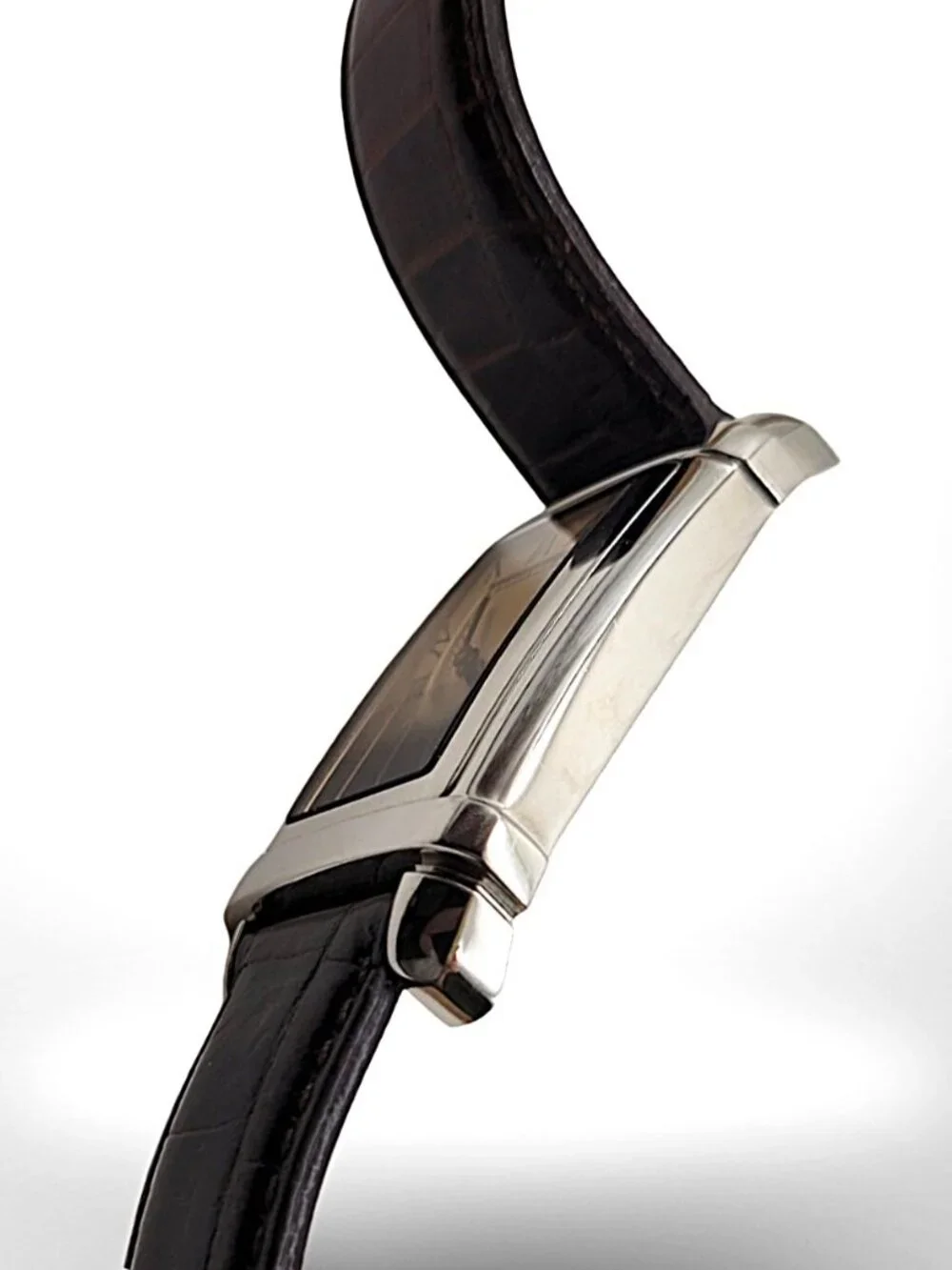 Emporio Armani description timeless