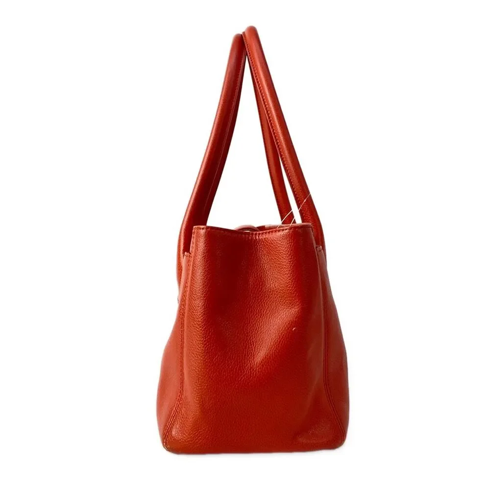 CHANEL executive tote