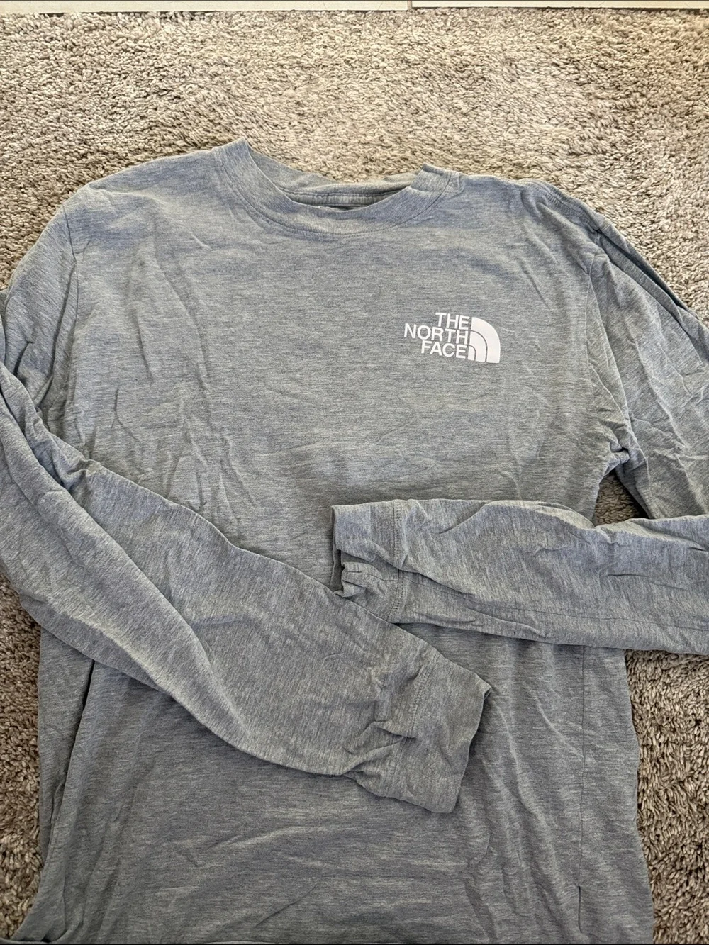 The North Face Men's Long-Sleeve Heather Gray Logo Shirt