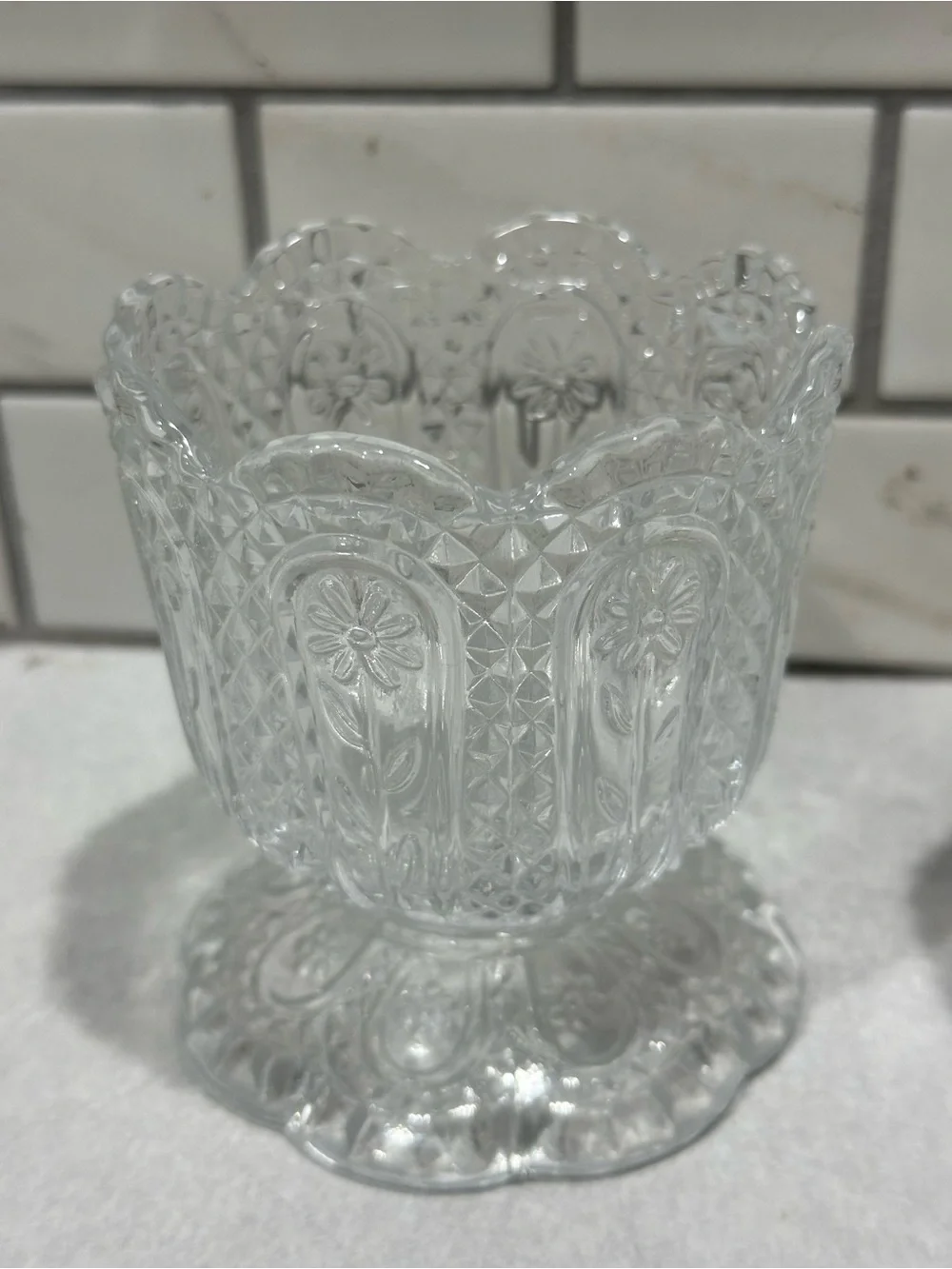 Avon vtg fostoria