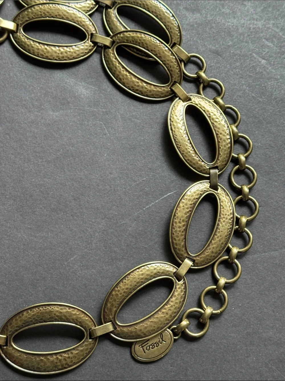 Fossil hammered chain