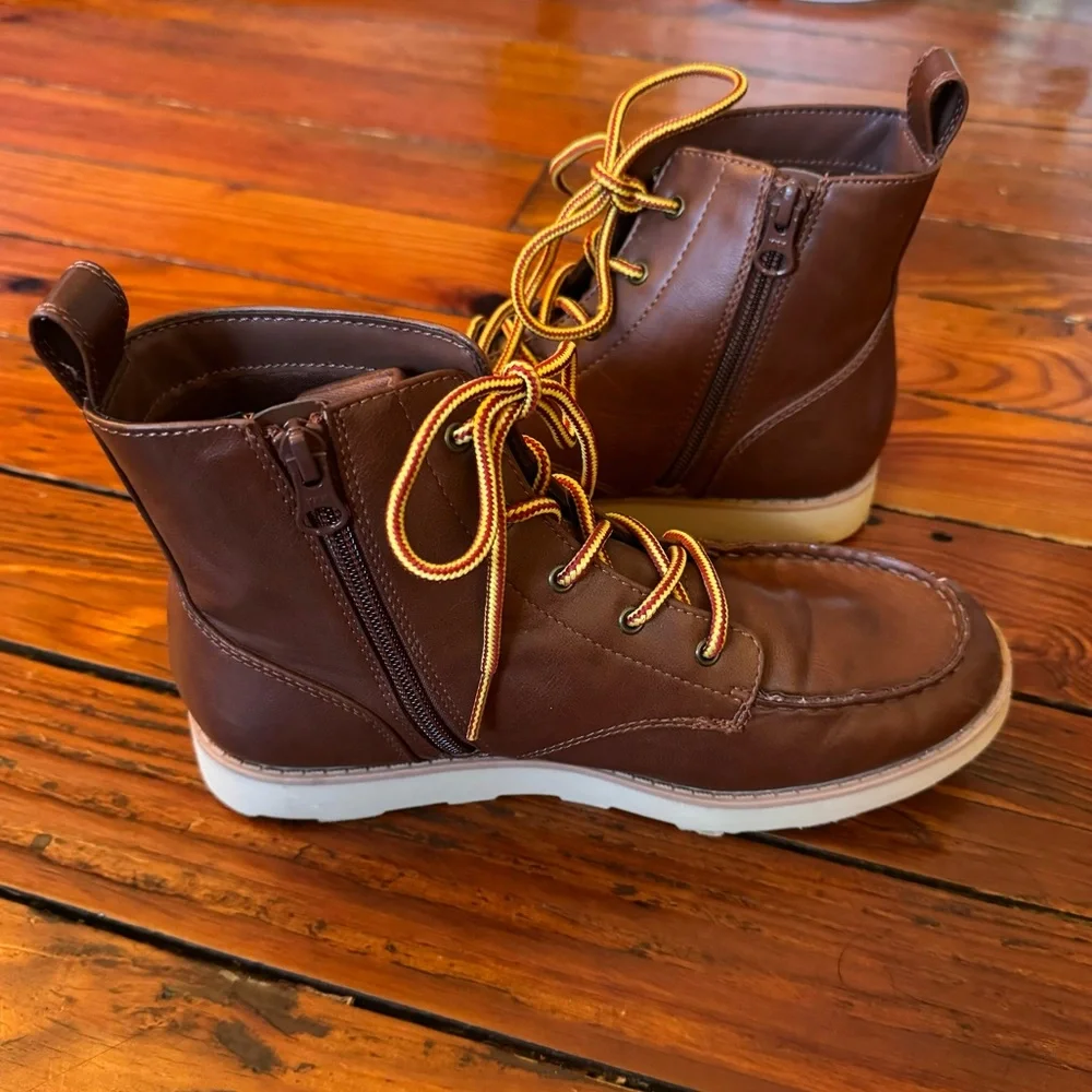 Boys' Bosley Ankle Zip Up Boots Cognac - Cat & Jack Size 5 Youth
