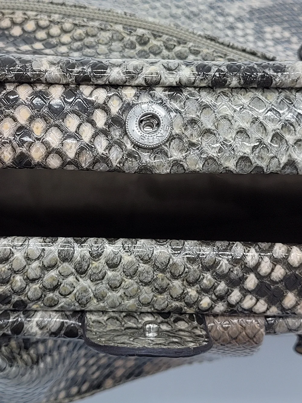 Nicole Miller Faux Snakeskin Top Handle Bag Ruffle Beige Black Python Y2K Purse