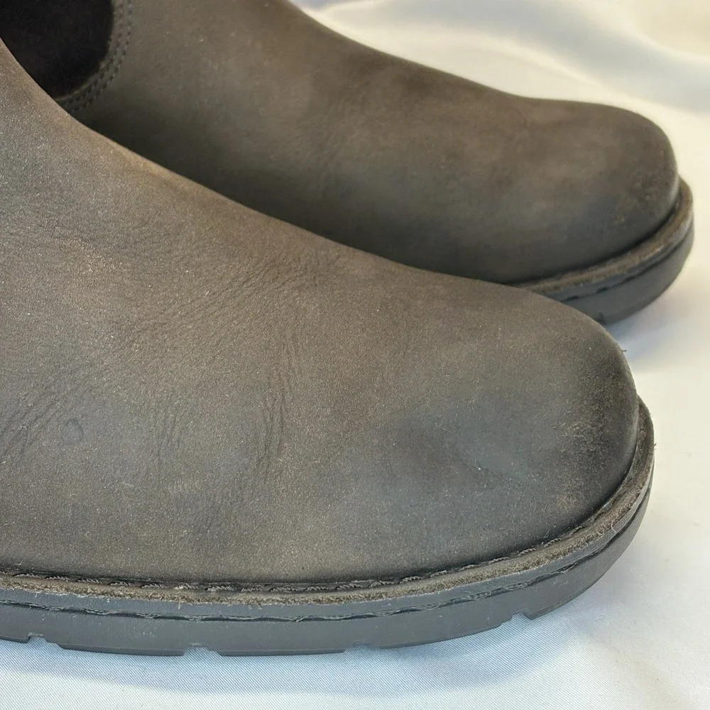 UGG excellent preowned