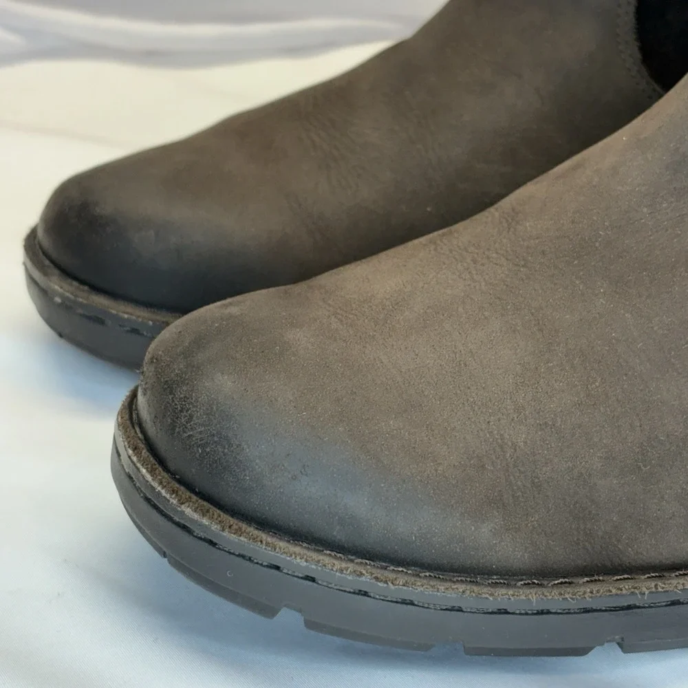 UGG excellent preowned