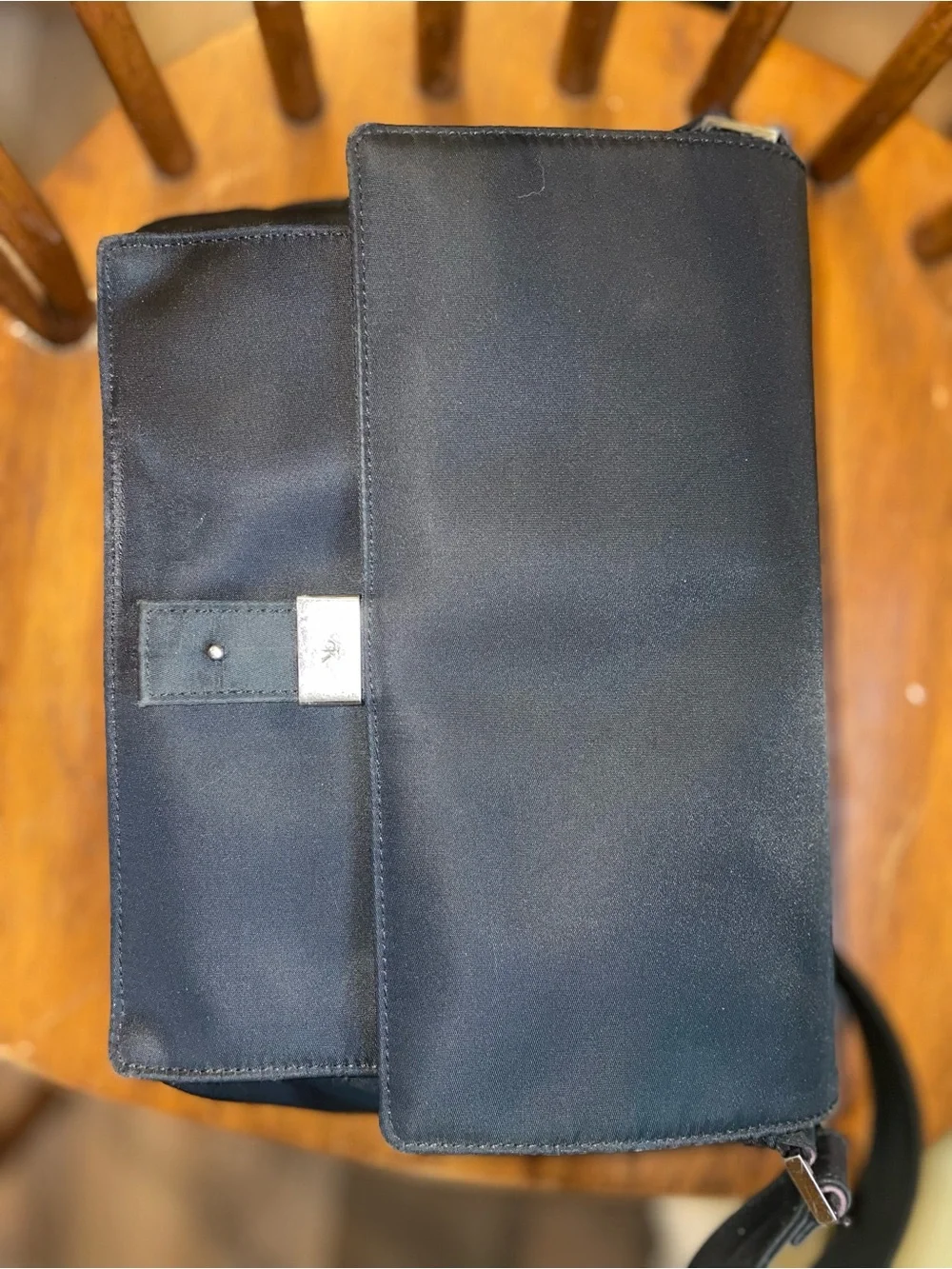 N/A sleek black