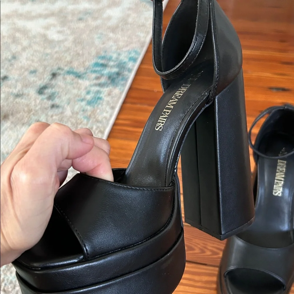 N/A stylish black