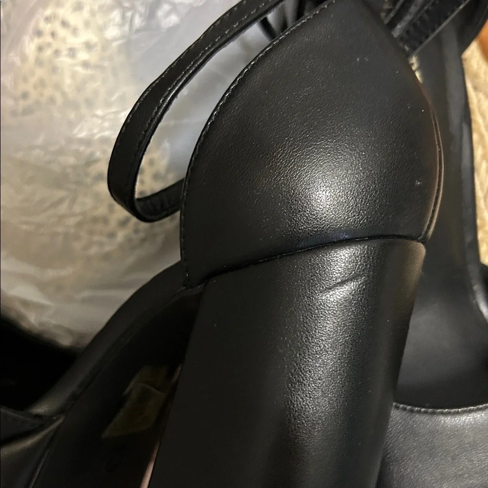 N/A stylish black