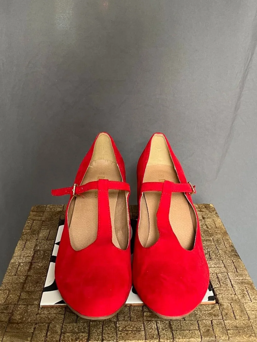 Dream Pairs red suede T-strap Mary Jane pumps Sz 11