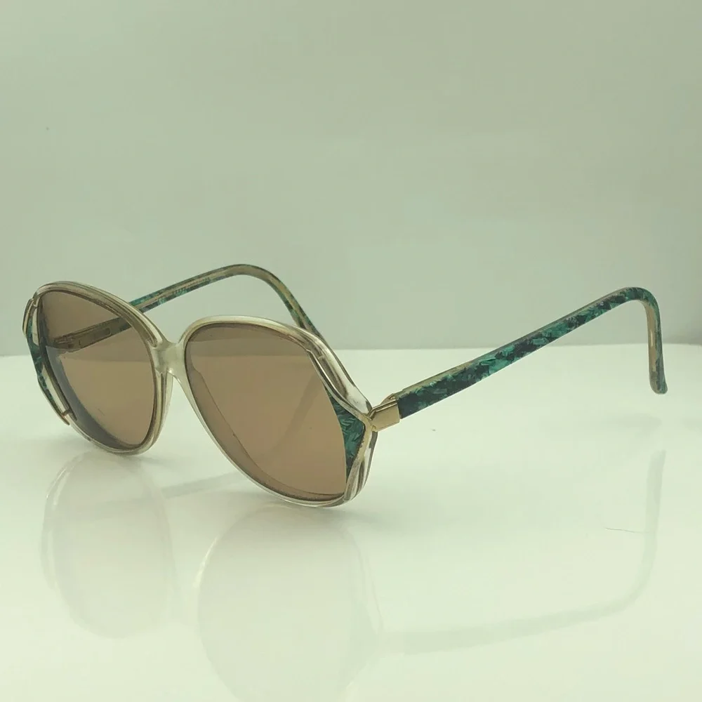 Svank Optical listing pair