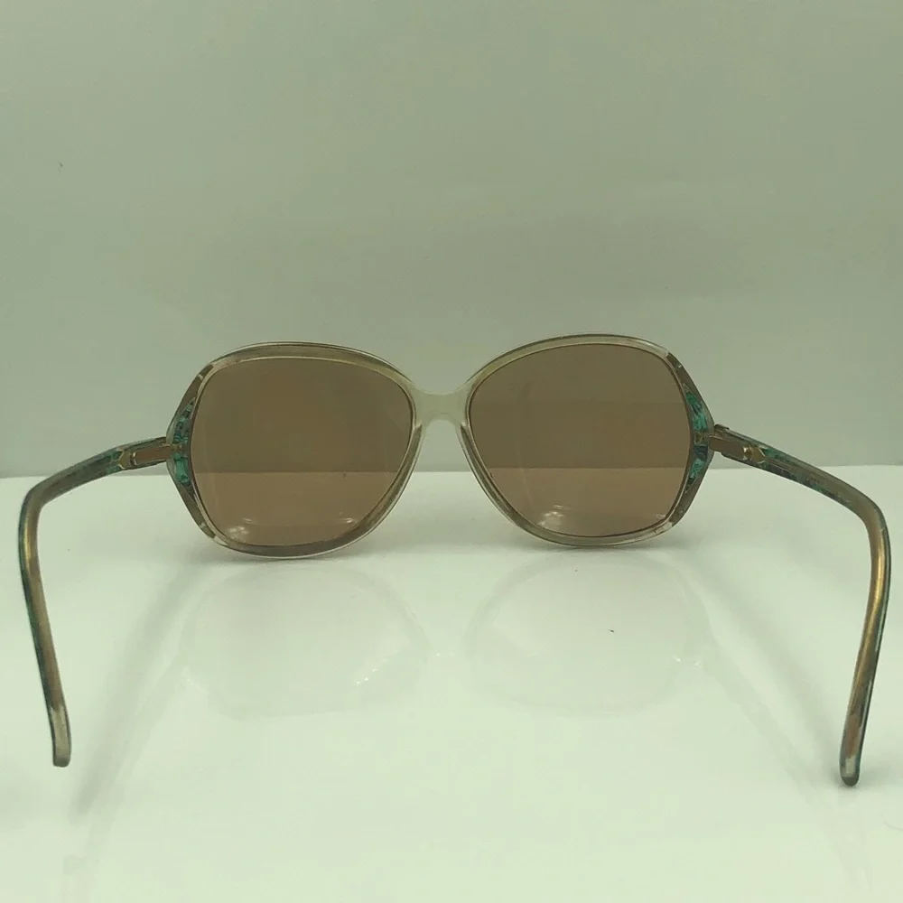 Svank Optical listing pair