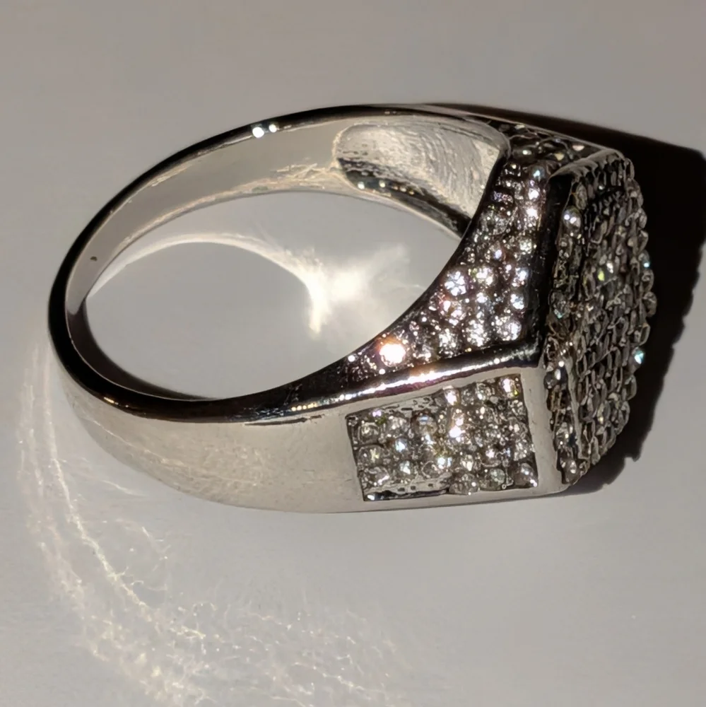 boutique your pavé features