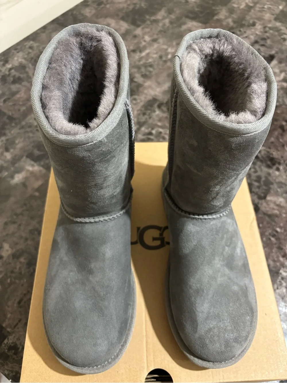 UGG iconic short