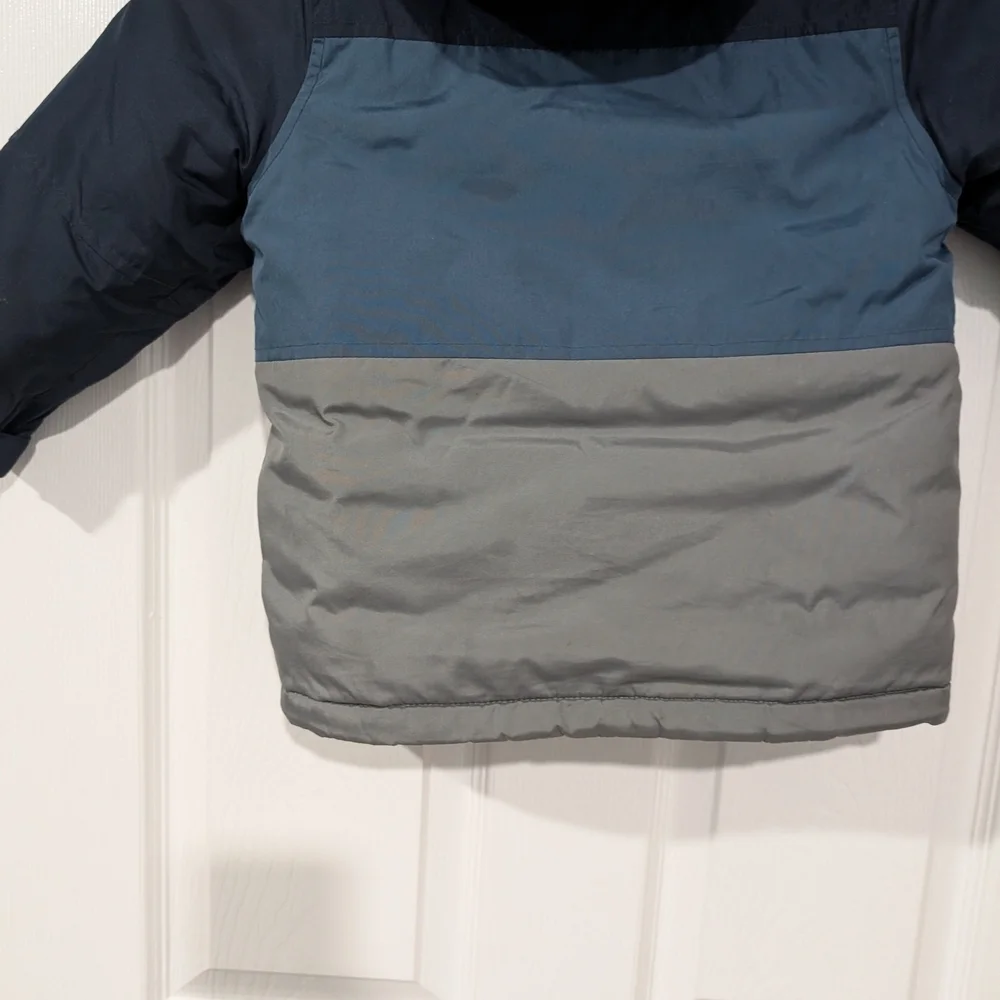OshKosh B'gosh Toddler Boy Navy & Gray Colorblock Puffer Jacket in Size 3T
