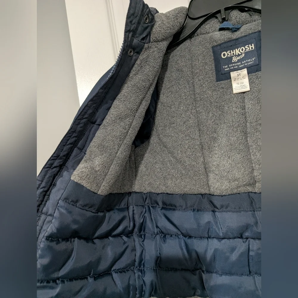 OshKosh B'gosh Toddler Boy Navy & Gray Colorblock Puffer Jacket in Size 3T