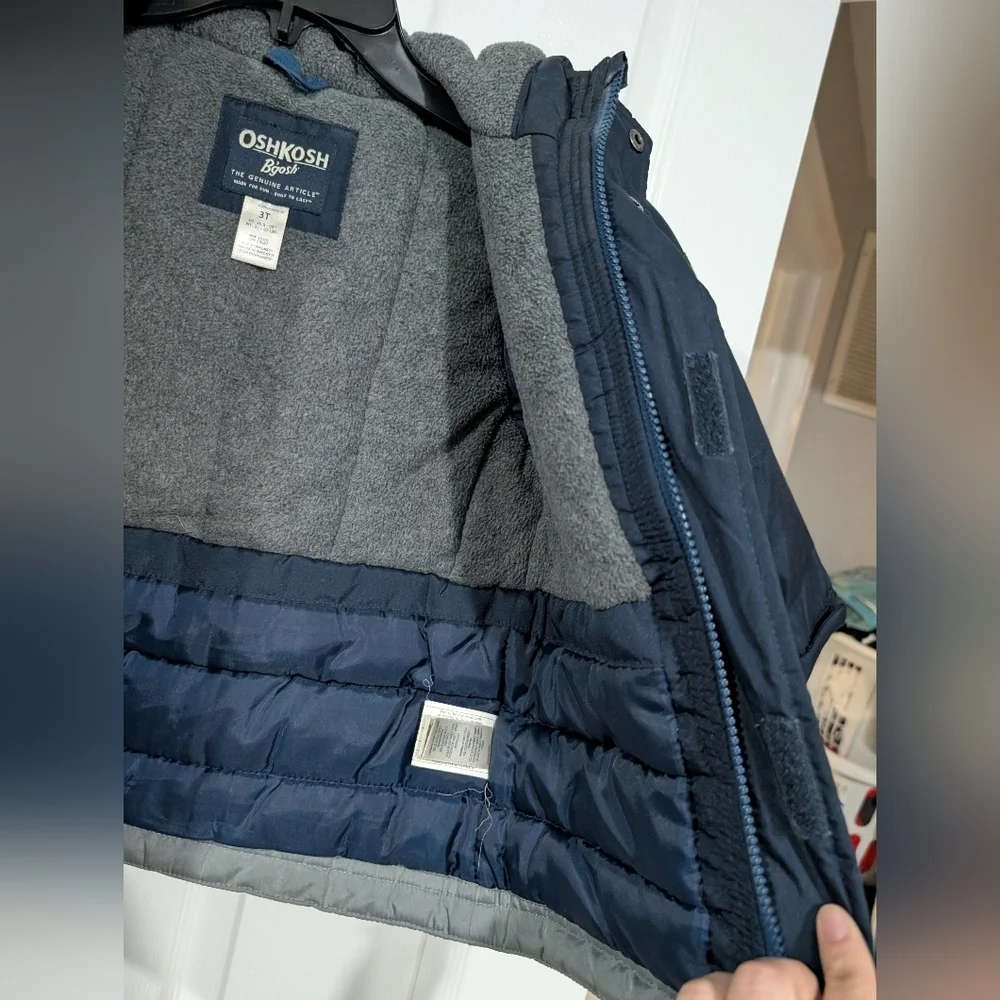 OshKosh B'gosh Toddler Boy Navy & Gray Colorblock Puffer Jacket in Size 3T